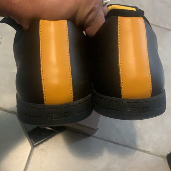 Fendi sneakers - Picture 3 of 6